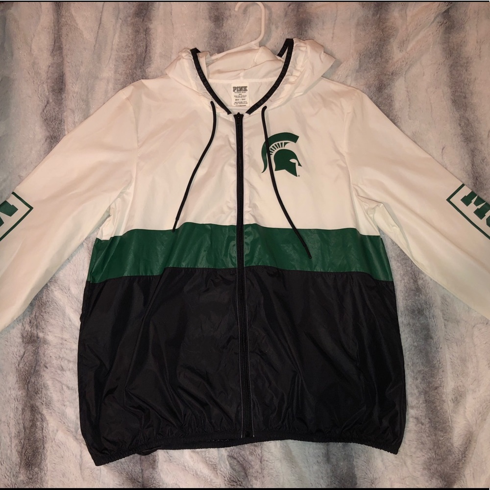 VS PINK Michigan State Univ. raincoat/windbreaker